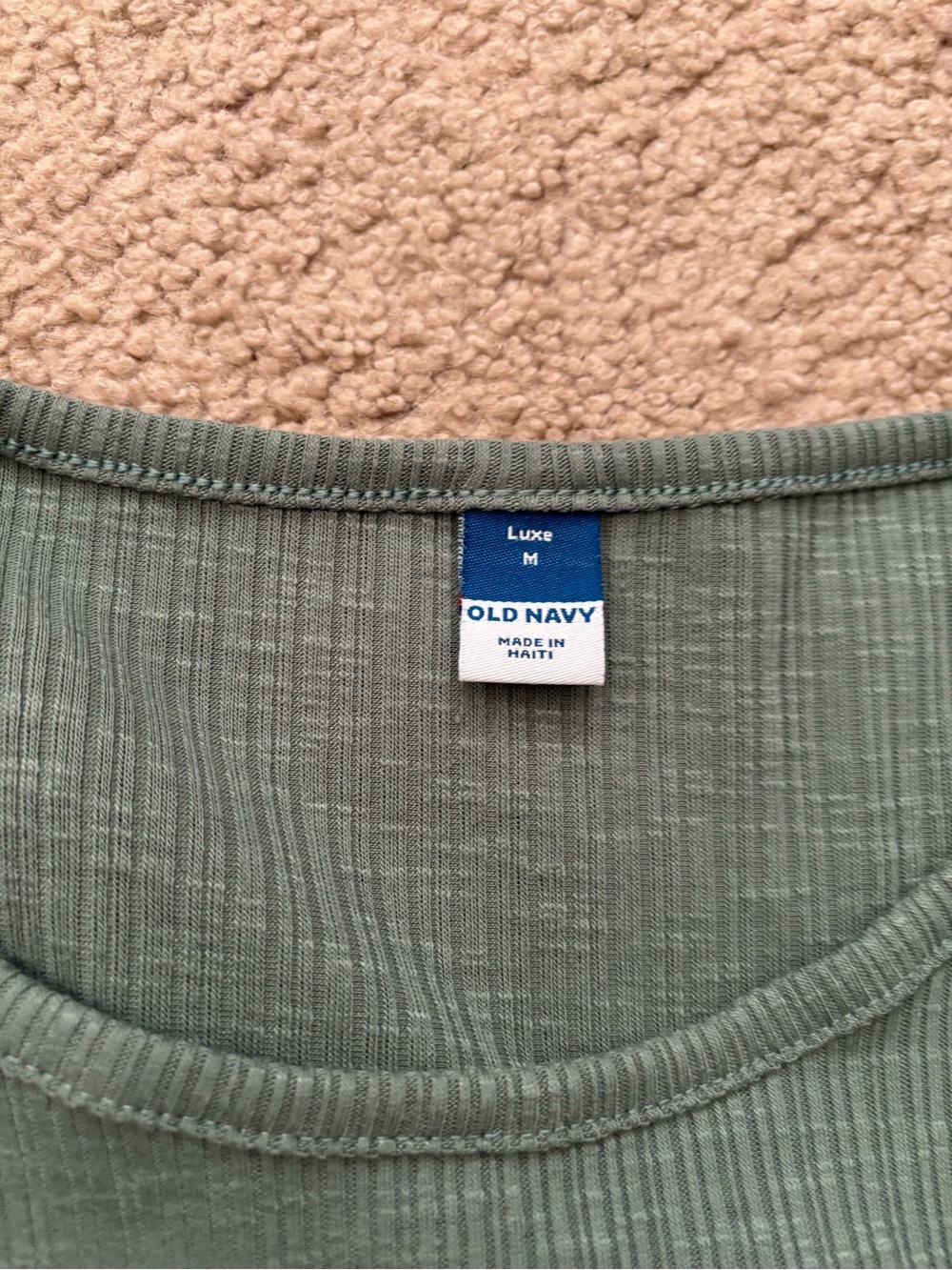 Old Navy Women’s Set of 2 Luxe Ribbed T-Shirts - Picture 3 of 5